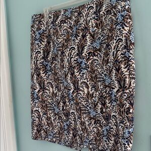 Ann Taylor Blue and Tan Lined Pencil Skirt 6” Walking Pleat in back. Zipper